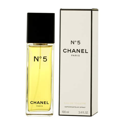 cologne de chanel.